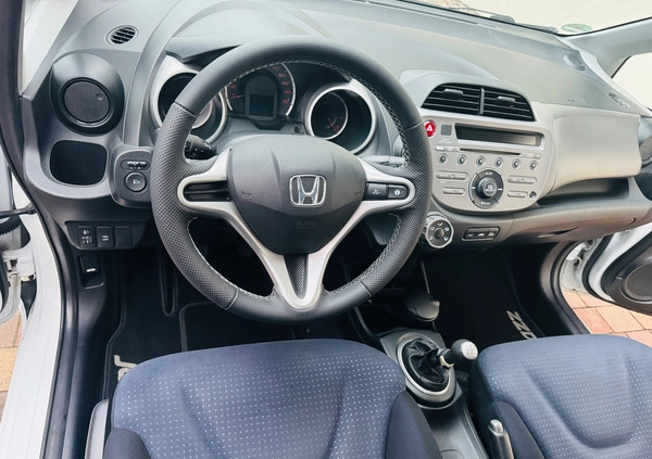 Honda Jazz cena 22900 przebieg: 108000, rok produkcji 2009 z Wejherowo małe 154